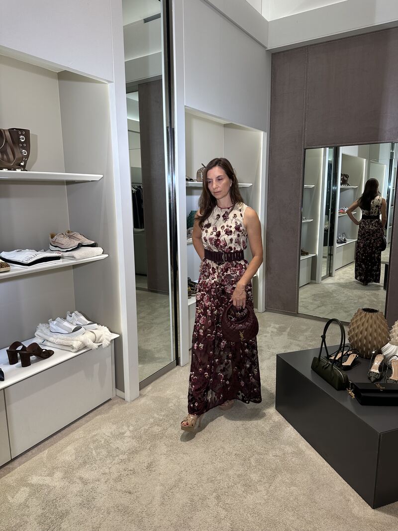 Anastasia Slabunova, personal shopper a Conegliano — look femminile scelto in boutique