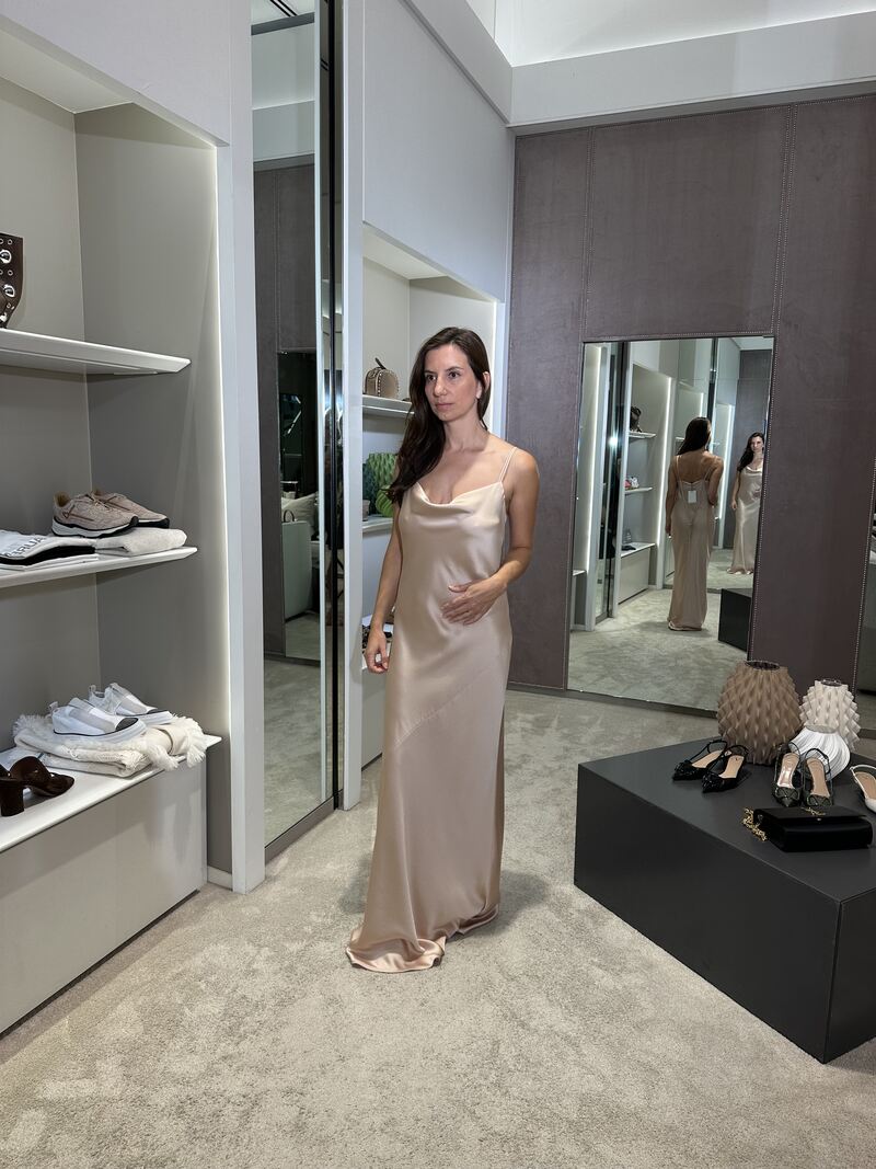 Anastasia Slabunova, personal shopper a Conegliano — look femminile scelto in boutique